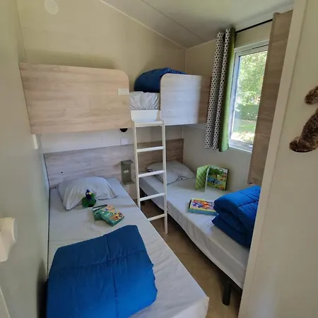 Mobil Avec Terrasse Pour 5 Personnes - Api-1-52-1299 Campingplatz Saint-Geniez-dʼOlt