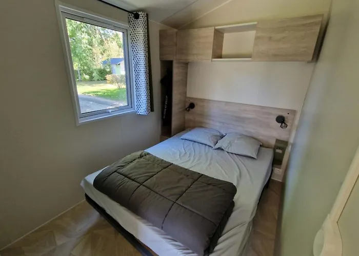 Mobil Avec Terrasse Pour 5 Personnes - Api-1-52-1299 Saint-Geniez-dʼOlt