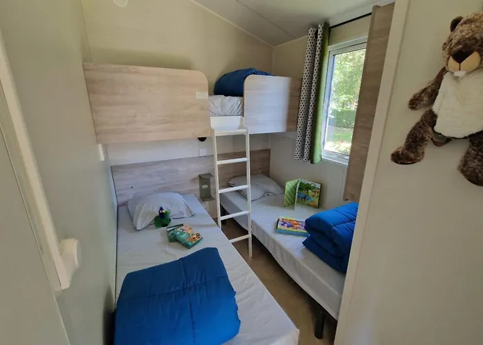 Mobil Avec Terrasse Pour 5 Personnes - Api-1-52-1299 Campingplads Saint-Geniez-dʼOlt