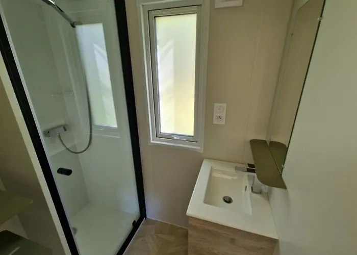 Mobil Avec Terrasse Pour 5 Personnes - Api-1-52-1299 Campingplads *