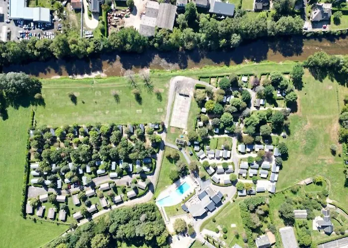 Campingplads Mobil Avec Terrasse Pour 5 Personnes - Api-1-52-1299 Saint-Geniez-dʼOlt